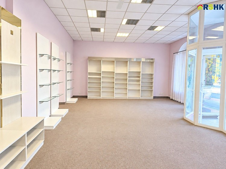 Pronájem komerčního prostoru, 122 m² (6 z 8)