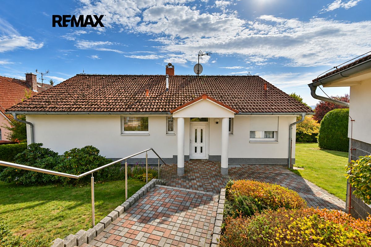 Prodej rodinného domu 115 m², pozemek 786 m², Trutnov – fotka 1 z 3