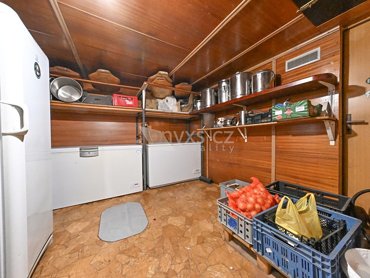 Комерційне приміщення на продаж, 296 м² (18 з 19)