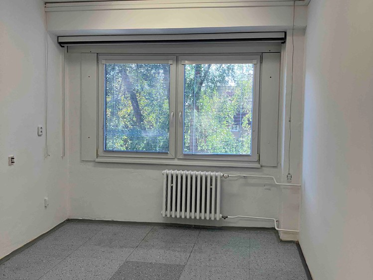 Pronájem komerčního prostoru, 32 m² (2 z 12)