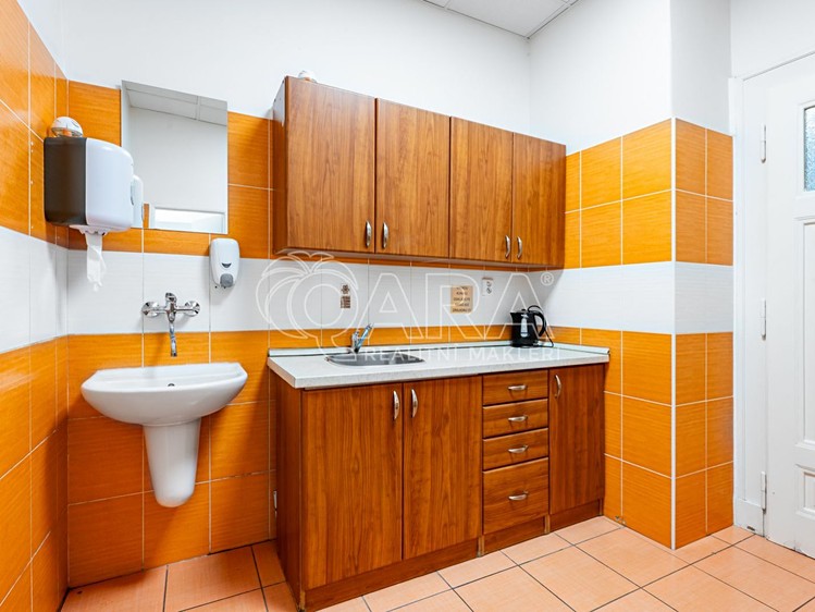 Комерційне приміщення в оренду, 25 м² (4 з 10)