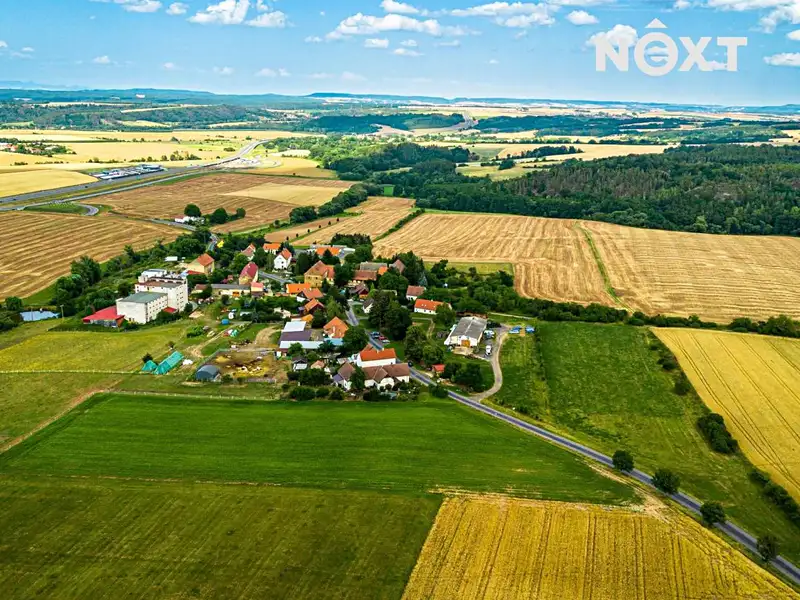 Prodej stavebního pozemku 9158 m², Hořovičky – náhled fotky 2
