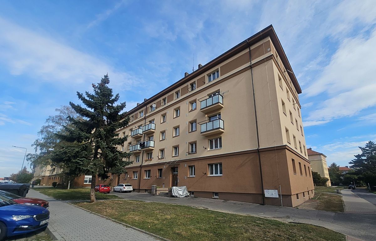Prodej bytu 1+1 38 m², Kladno – fotka 1 z 3