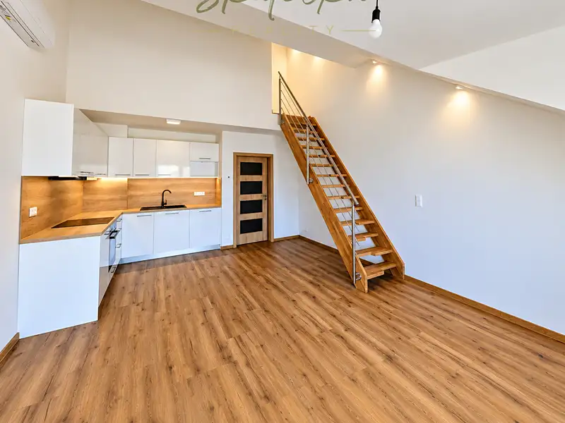 Pronájem bytu 3+kk 66 m², Hodonín – náhled fotky 2