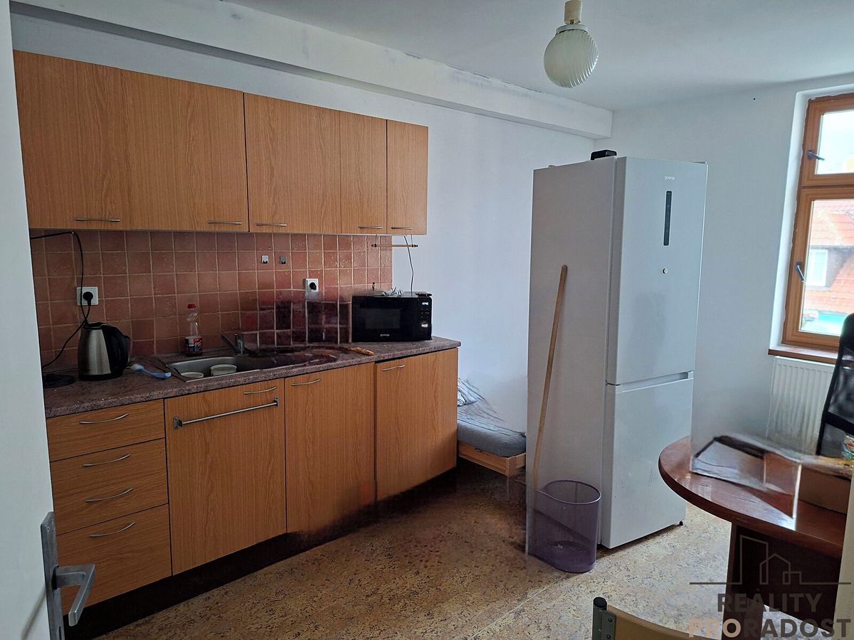 Pronájem bytu 2+1 77 m² – fotografie 2