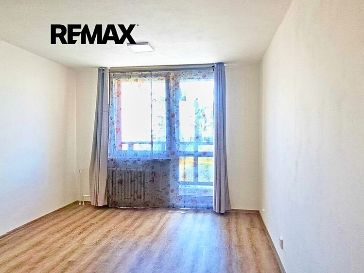 Pronájem bytu 1+1, 35 m² (3 z 9)
