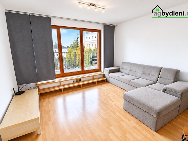Pronájem bytu 3+kk, 95 m² (4 z 16)