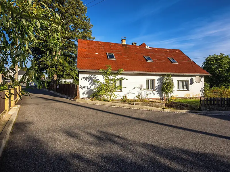 Prodej rodinného domu 219 m², pozemek 1113 m², Hejnice – náhled fotky 3