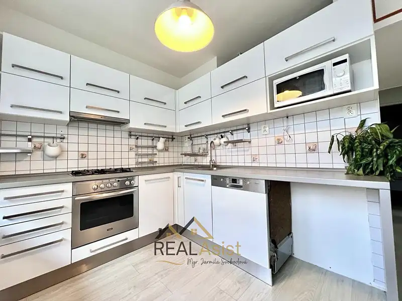 Pronájem bytu 3+1 77 m², Blansko – náhled fotky 3