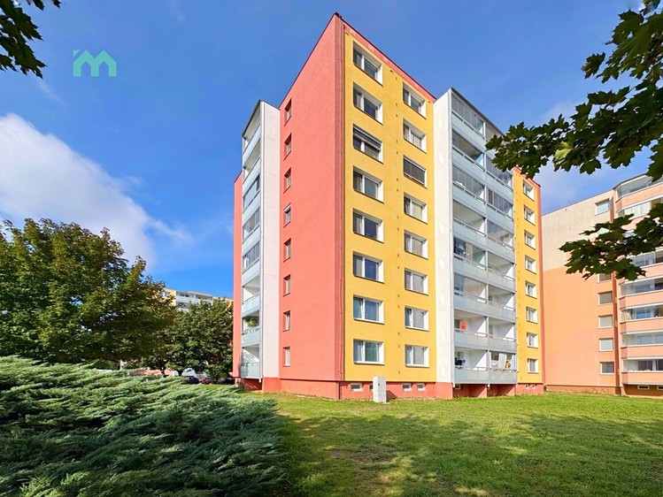 Pronájem bytu 2+kk, 36 m² (33 z 43)