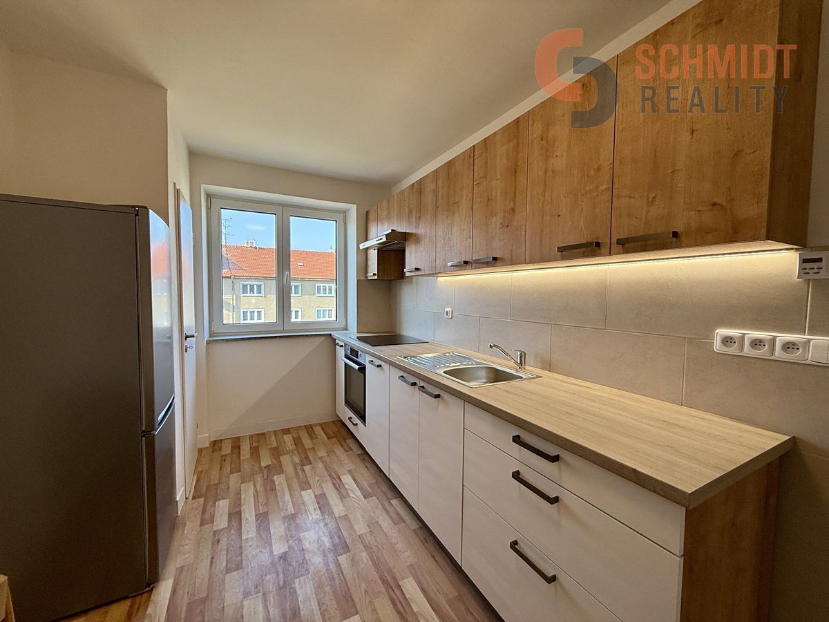 Pronájem bytu 2+1 68 m², Břeclav – fotka 1 z 3