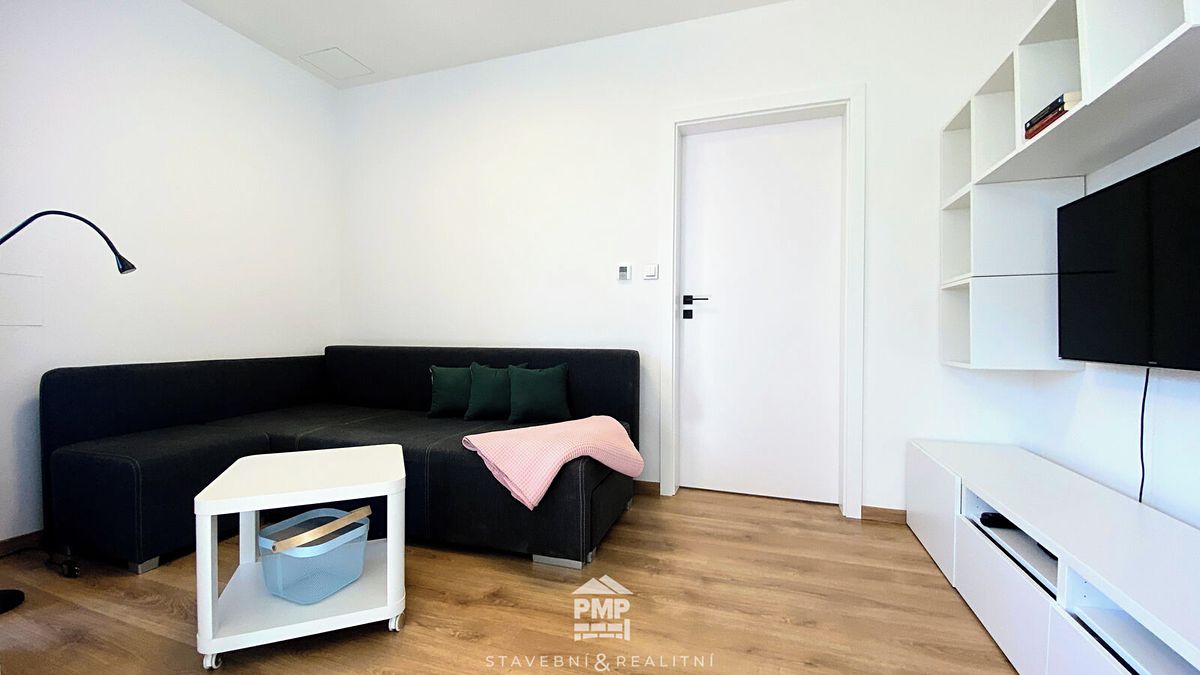Pronájem bytu 2+kk 39 m² – fotografie 4