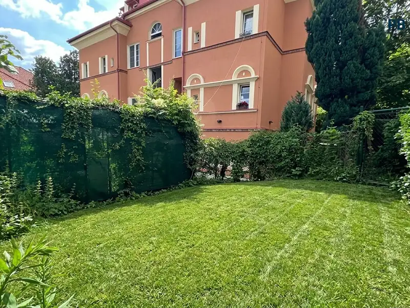 Prodej bytu 4+1 124 m², Praha – náhled fotky 3