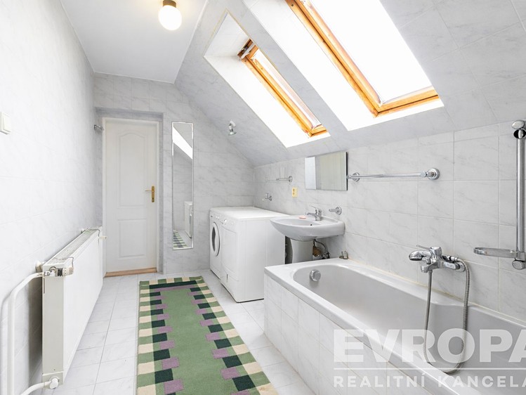 Будинок на продаж, 342 м² (11 з 16)