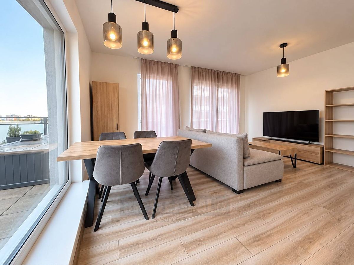 Pronájem bytu 2+kk 56 m² – fotografie 2