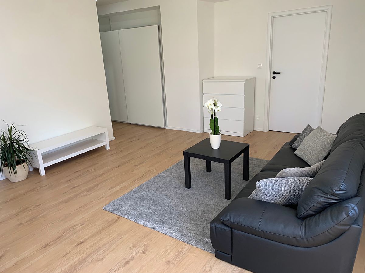 Pronájem bytu 2+kk 50 m² – fotografie 3