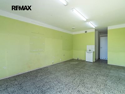 Pronájem obchodního prostoru 27 m²