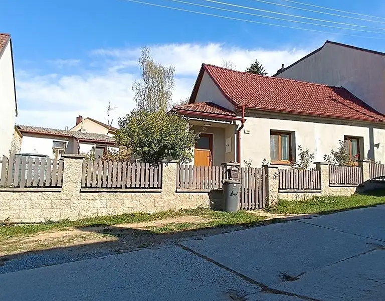 Pronájem rodinného domu 160 m², pozemek 382 m², Trnava – náhled fotky 2