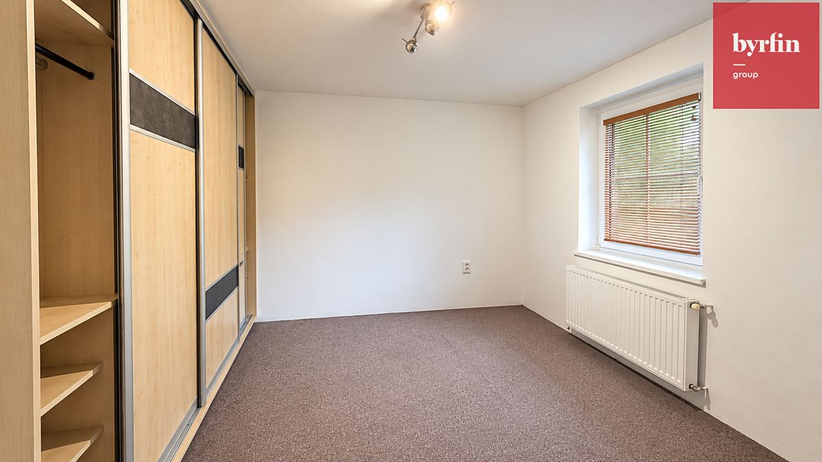 Pronájem bytu 2+kk 32 m² – fotografie 4