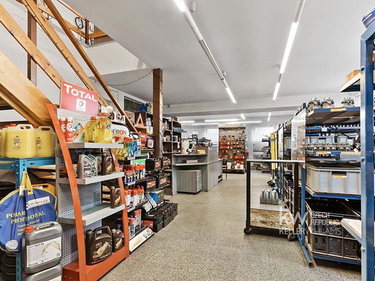Prodej komerčního prostoru, 688 m² (21 z 32)