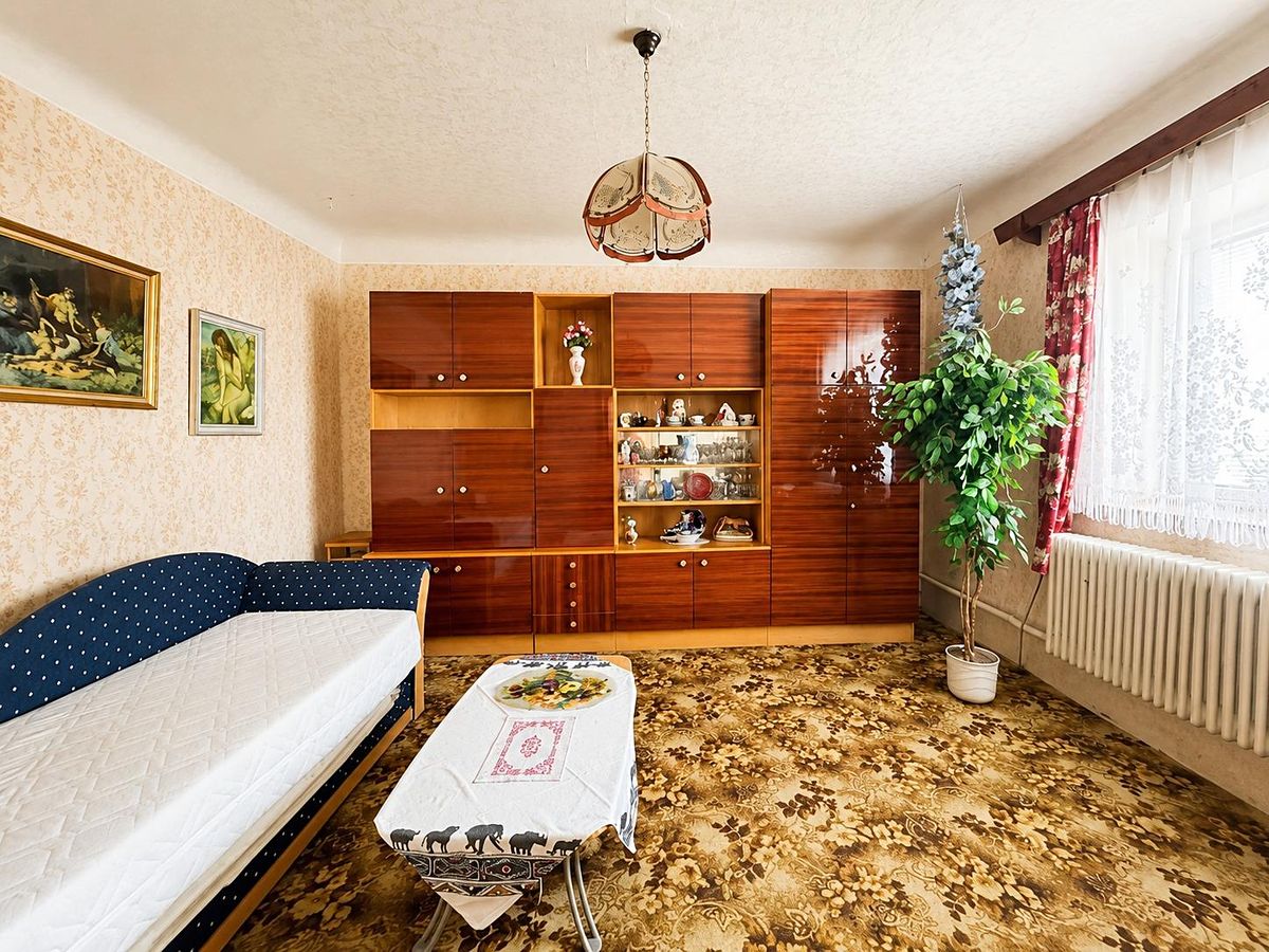 Prodej rodinného domu 140 m², pozemek 372 m², Hevlín – fotka 1 z 3