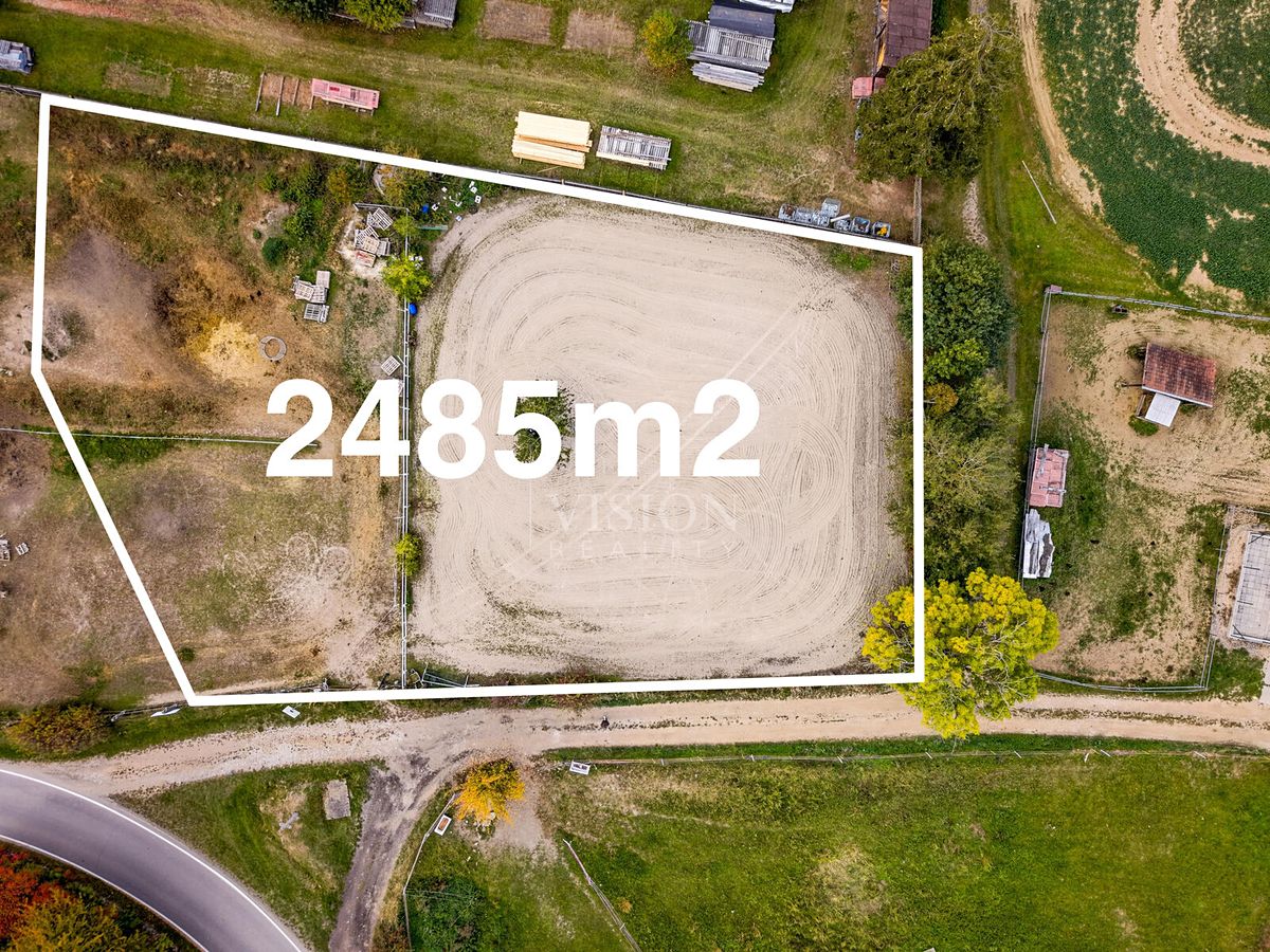 Prodej stavebního pozemku 2485 m²