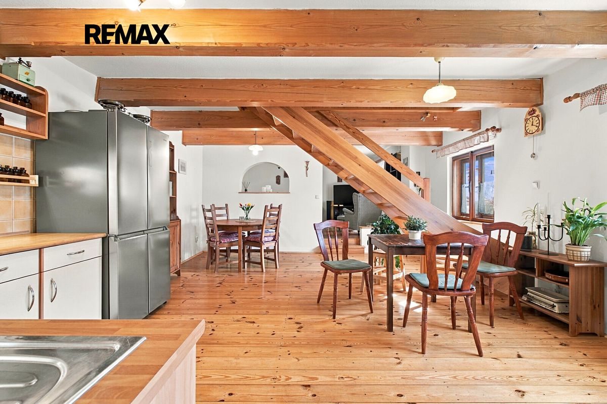 Prodej rodinného domu 172 m², pozemek 209 m² – fotografie 4