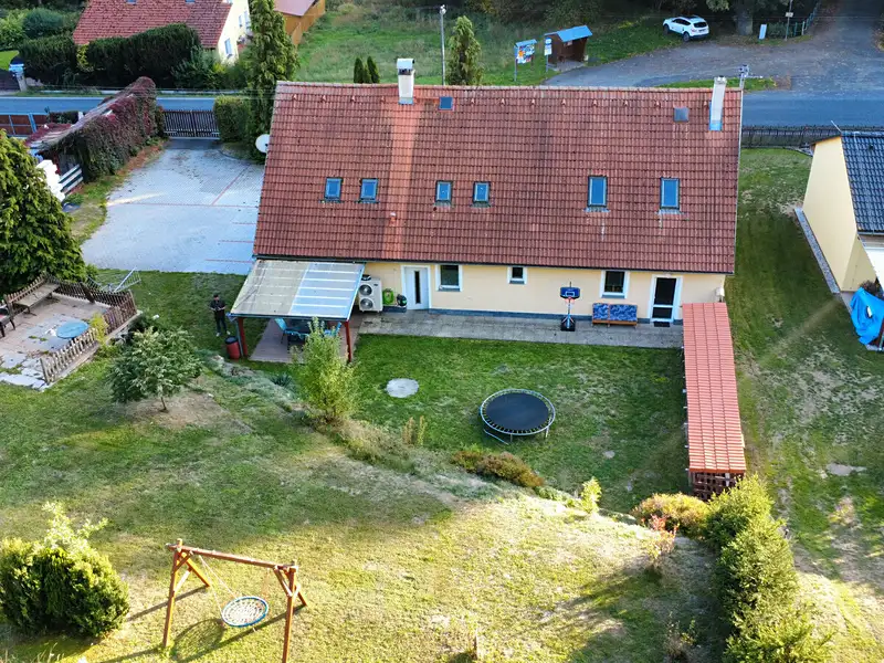 Prodej rodinného domu 270 m², pozemek 2330 m², Sušice – náhled fotky 2