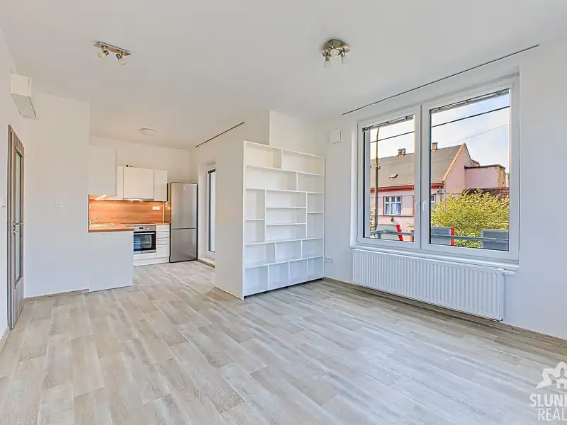 Pronájem bytu 2+kk 53 m², Bojkovice – náhled fotky 1