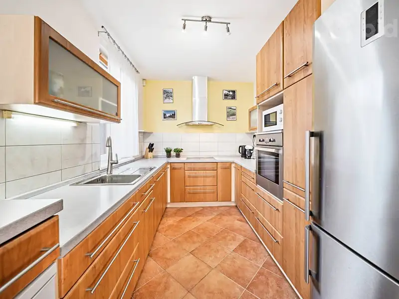 Prodej rodinného domu 112 m², pozemek 221 m², Hradec Králové – náhled fotky 2