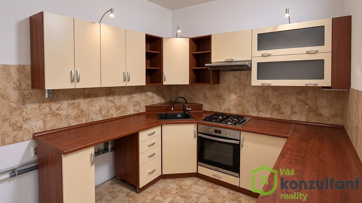 Pronájem bytu 4+1 78 m² – fotografie 2