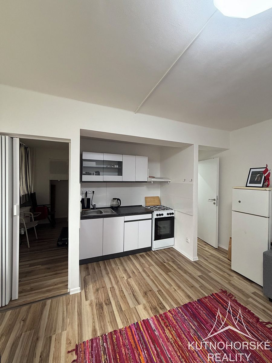 Pronájem bytu 1+kk 31 m² – fotografie 2