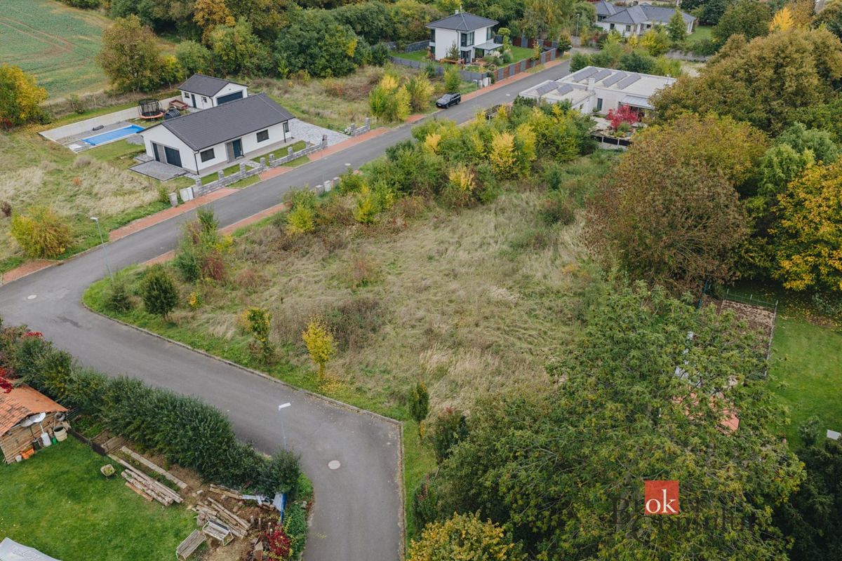 Prodej stavebního pozemku 939 m² – fotografie 3