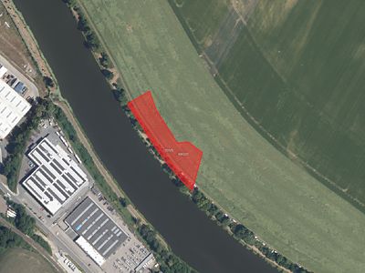 Prodej pole 5630 m²