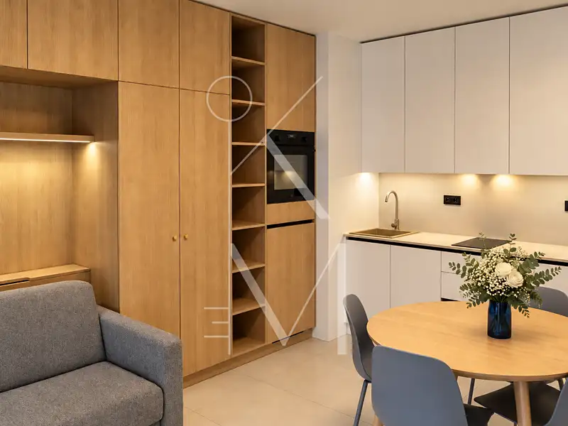 Prodej bytu 1+kk 28 m², Praha – náhled fotky 2