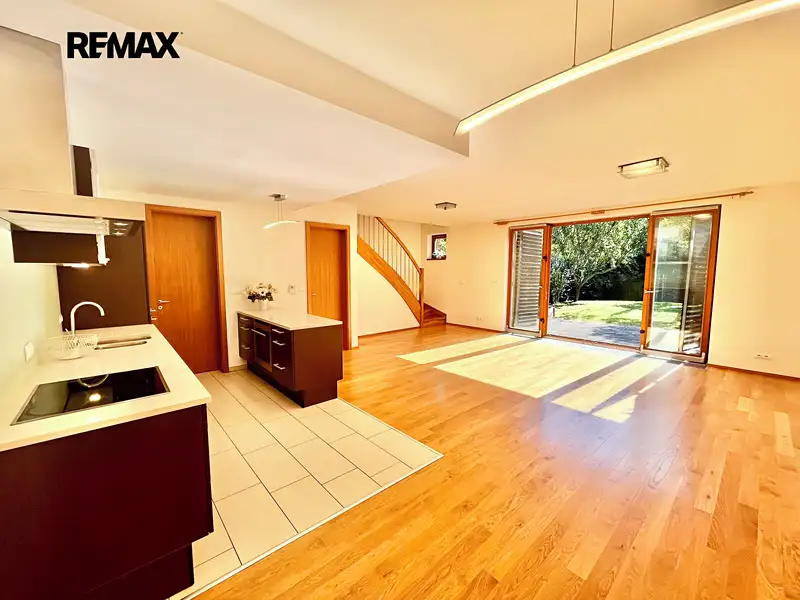 Pronájem rodinného domu 98 m², pozemek 243 m², Praha – náhled fotky 2