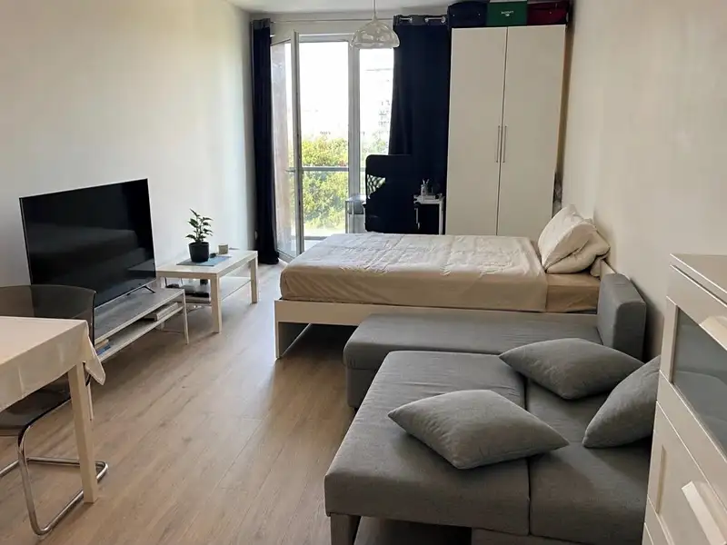 Pronájem bytu 1+kk 36 m², Praha – náhled fotky 2