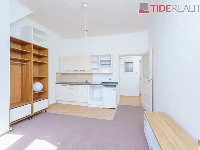 Prodej bytu 1+kk 29 m², Praha – náhled fotky 2