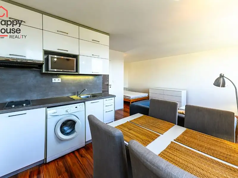 Pronájem bytu 1+kk 37 m², Praha – náhled fotky 2