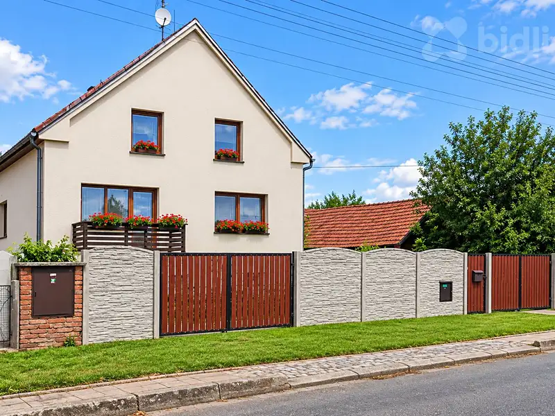 Prodej rodinného domu 312 m², pozemek 864 m², Králíky – náhled fotky 2