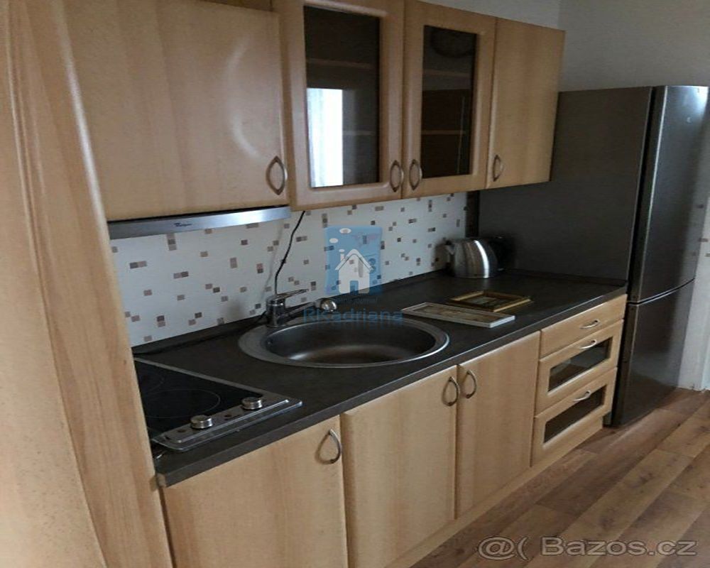 Pronájem bytu 2+kk 30 m² – fotografie 3