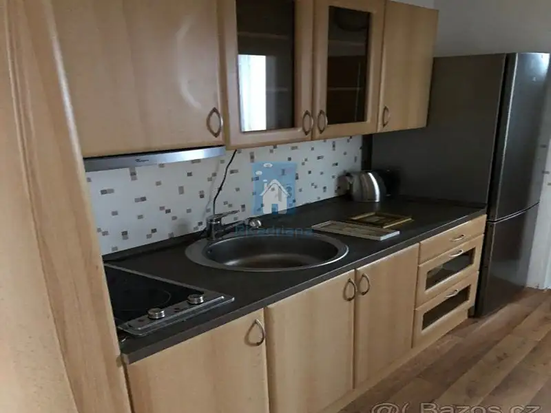 Pronájem bytu 2+kk 30 m², Praha – náhled fotky 3