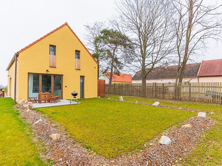 Pronájem bytu atypical, 73 m² (21 z 25)
