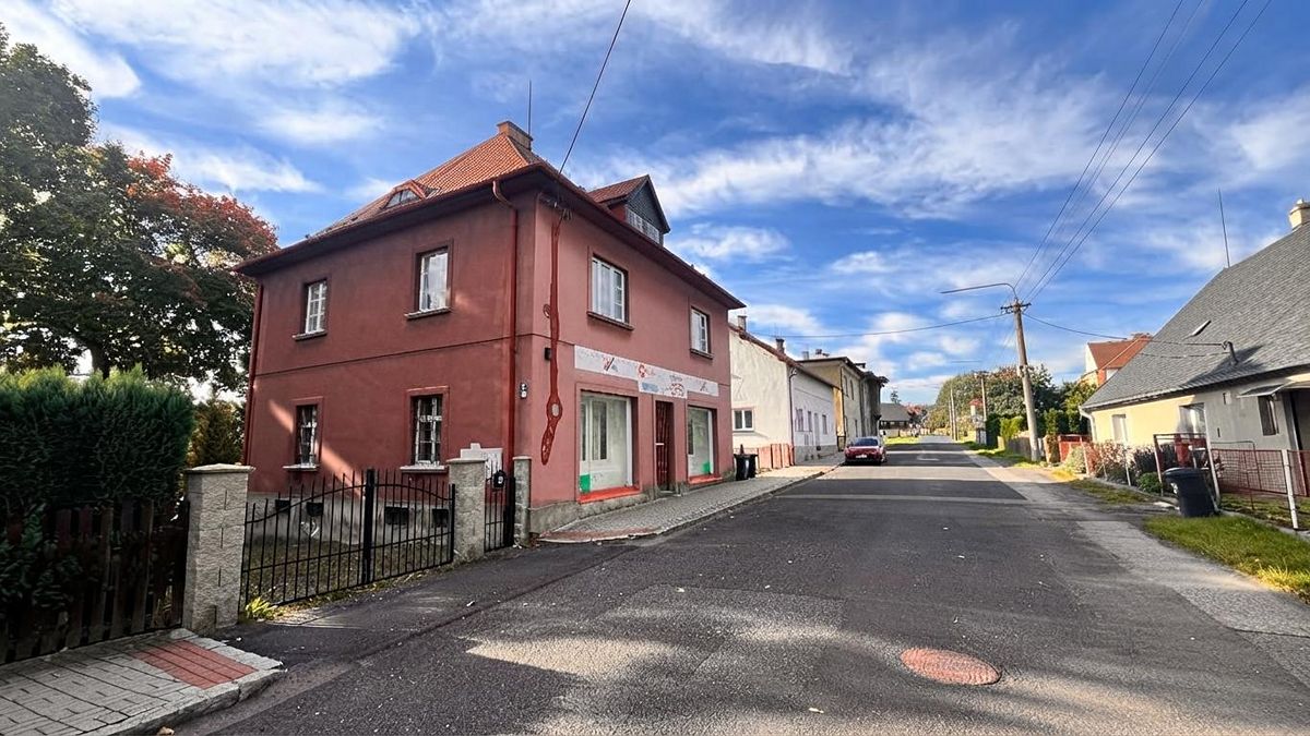 Prodej rodinného domu 250 m², pozemek 1454 m², Varnsdorf – fotka 1 z 3