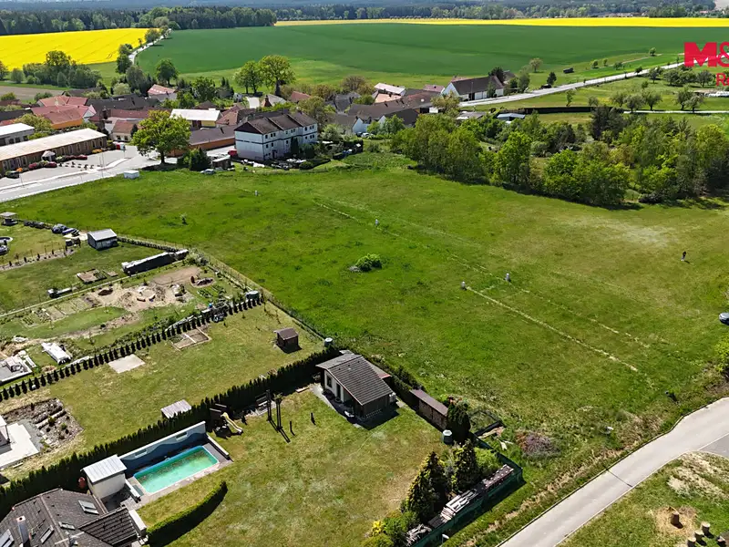 Prodej stavebního pozemku 1023 m², Vesce – náhled fotky 3