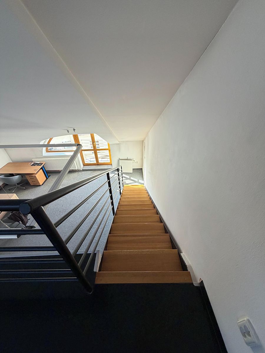 Pronájem kanceláře 35 m² – fotografie 4