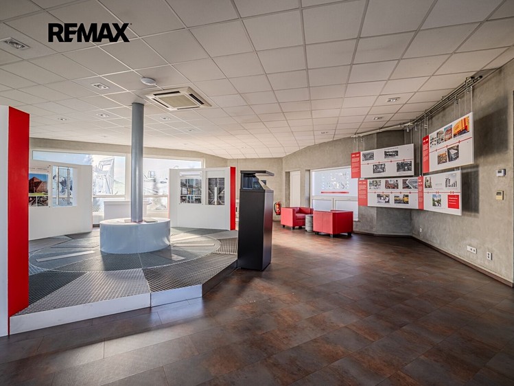 Prodej komerčního prostoru, 9 469 m² (24 z 27)