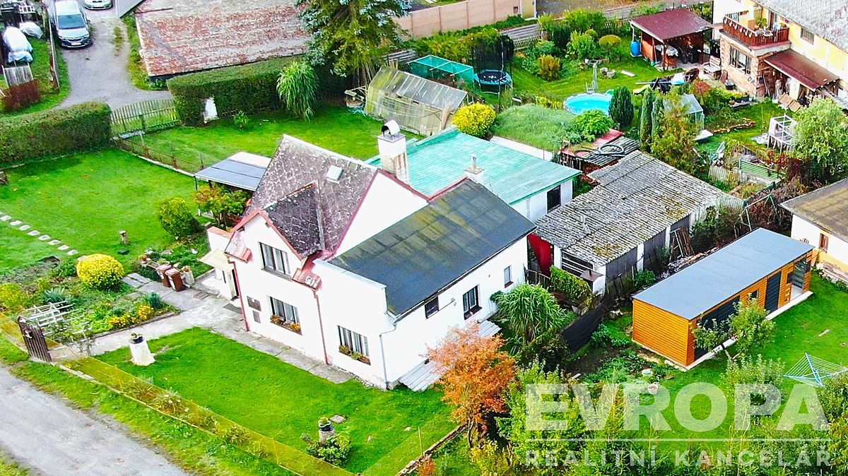 Prodej rodinného domu 98 m², pozemek 914 m² – fotografie 2