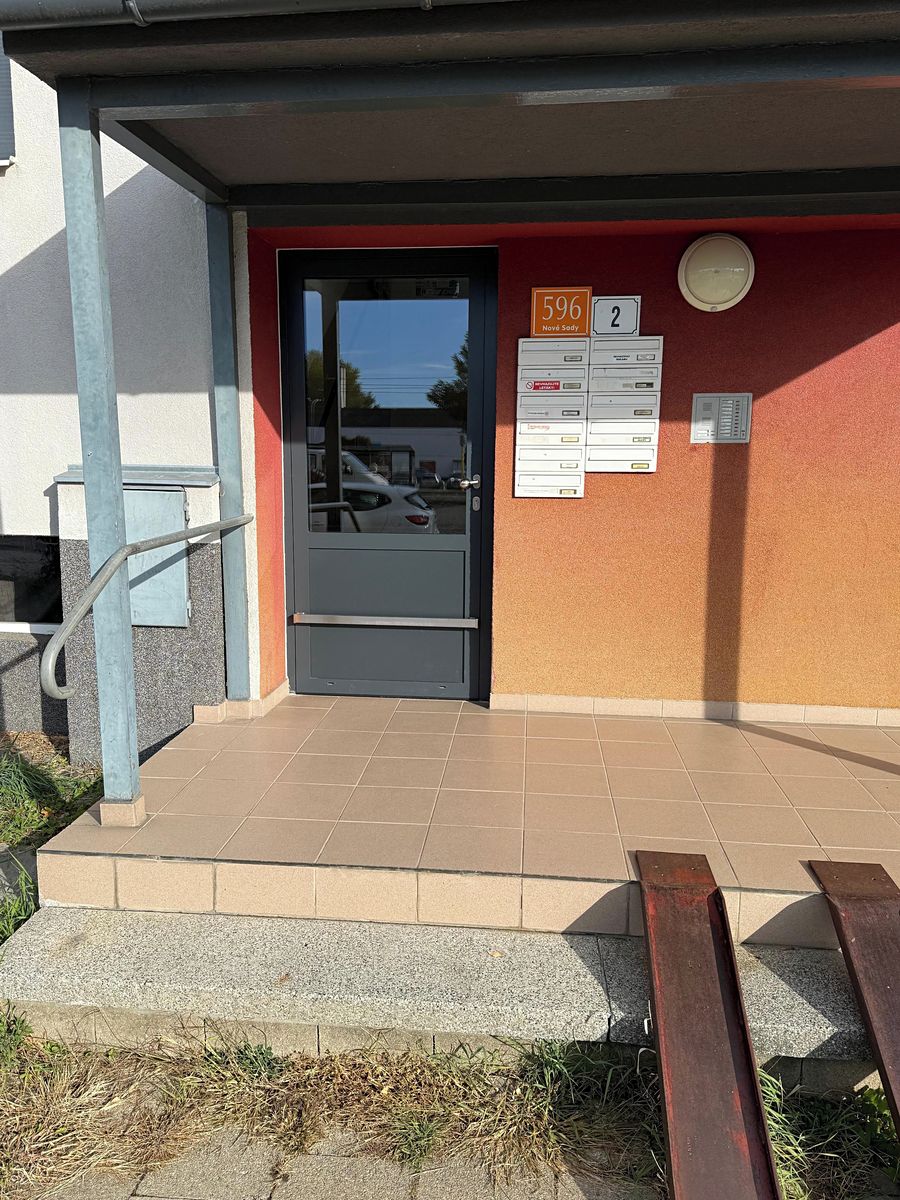 Prodej bytu 2+1 45 m² – fotografie 2