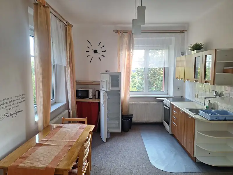 Pronájem bytu 1+1 44 m², Praha – náhled fotky 1